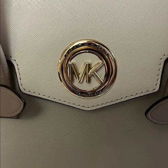 Michael Kors Beige Leather Handbag - Picture 5 of 8